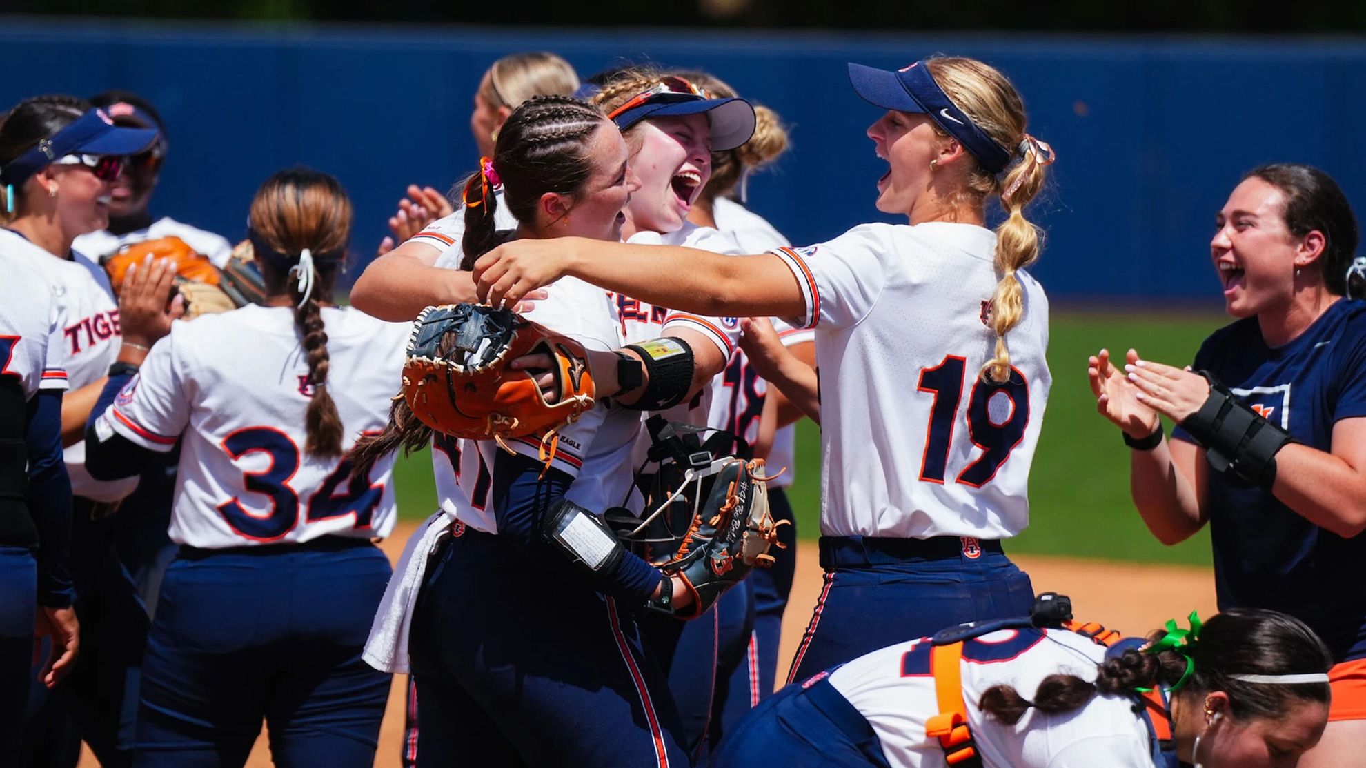 Auburn's big fourth inning leads them to run-rule win vs. Ole Miss -  Southeastern Conference
