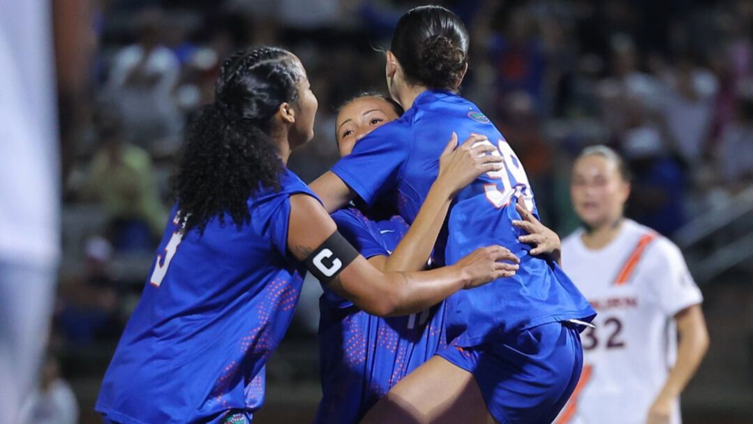 Florida thwarts No. 25 Auburn with a draw despite red card ...