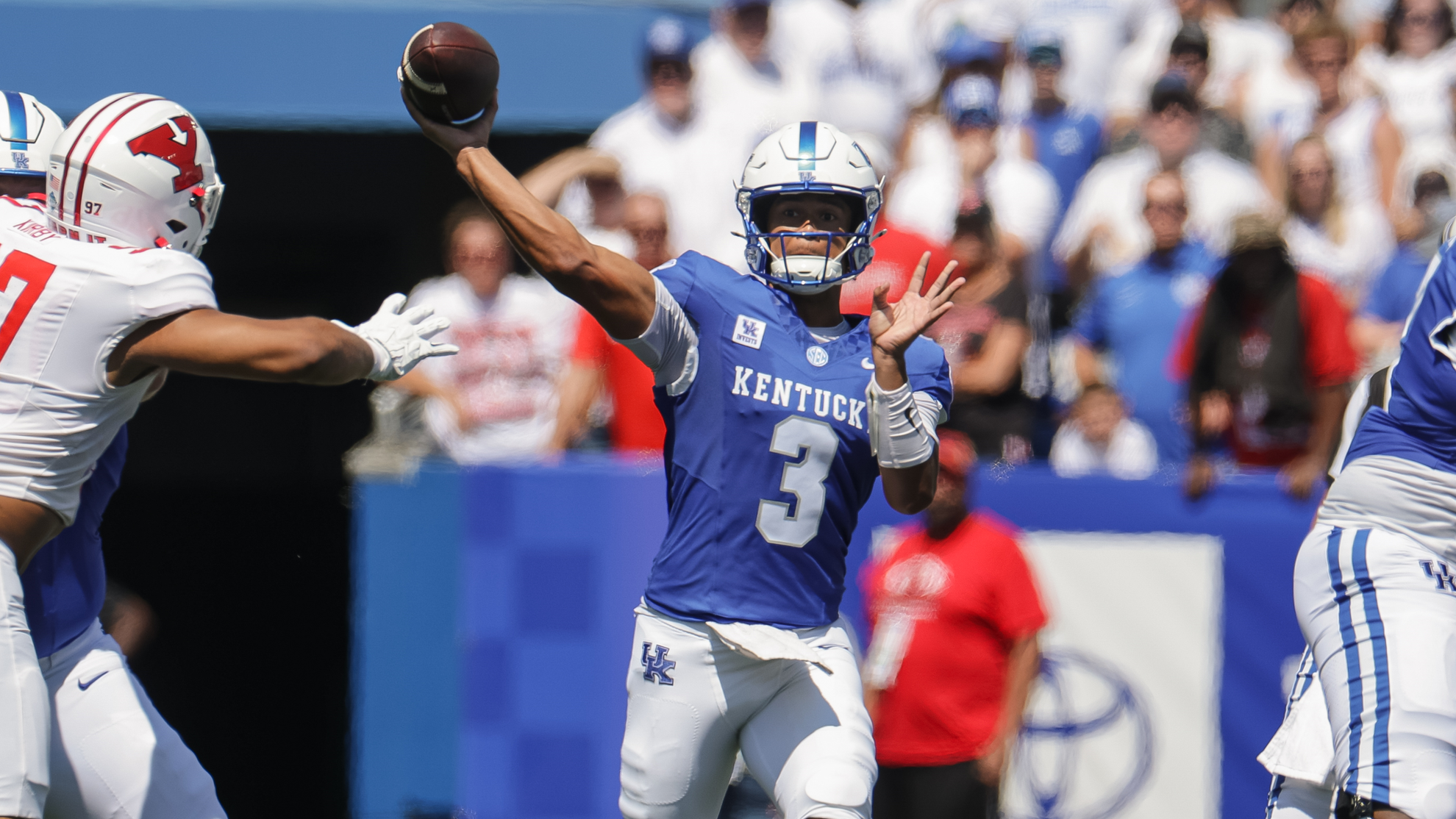 Kenny Minchey shines as Wildcats down Penguins to open season - Southeastern Conference