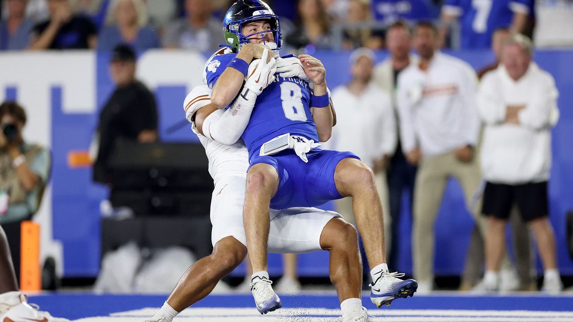 No. 21 Texas wins defensive battle vs. Kentucky in OT - Southeastern ...